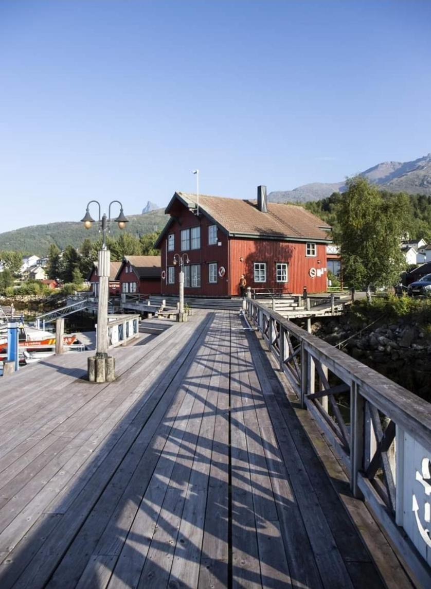 Koselig Leilighet I Narvik Sentrum 5 Soveplasser Gratis Parkering Og Gratis Internett Esterno foto