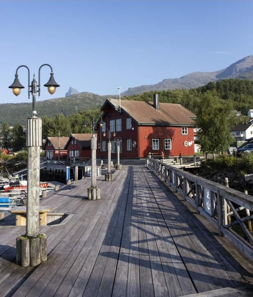 Koselig Leilighet I Narvik Sentrum 5 Soveplasser Gratis Parkering Og Gratis Internett Esterno foto